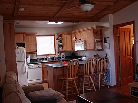 Cute 2 Bedroom Craftsman Home with Open Living Area in San Diego, CA (Photo 2 of 3)