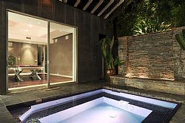 Sleek 3 Bedroom Architectural Home - Exquisitely Remodeled in Los Angeles, CA (Photo 3 of 8)