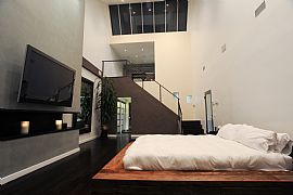 Sleek 3 Bedroom Architectural Home - Exquisitely Remodeled in Los Angeles, CA (Photo 5 of 8)