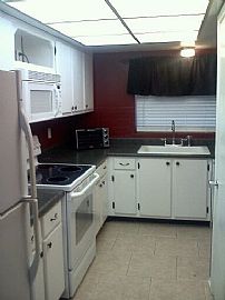 Large 1 Bedroom Condo with 1100 Sq. Ft. in Tyrone Area! in Saint Petersburg, FL (Photo 3 of 5)