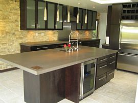 Contemporary 4 Bedroom Home - Newly Completely Remodeled   in Brentwood, CA (Photo 2 of 6)