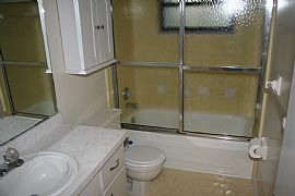 Fantastic 3 Bedroom Home with Fireplace and Fenced Yard - $1095 in Sanford, FL (Photo 9 of 10)