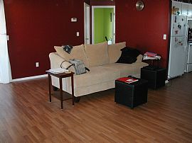 Adorable 3 Bedroom Home with 1 Car Garage - $1095 in Orlando, FL (Photo 2 of 8)