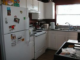 Adorable 3 Bedroom Home with 1 Car Garage - $1095 in Orlando, FL (Photo 3 of 8)