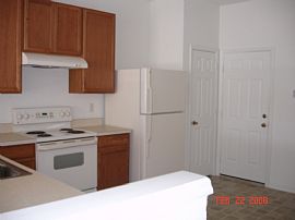 Dazzling  3 Bathroom Townhouse 1 Car Garage - $925 in Sanford, FL (Photo 3 of 8)