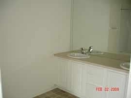 Dazzling  3 Bathroom Townhouse 1 Car Garage - $925 in Sanford, FL (Photo 6 of 8)