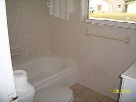 Sublime 3 Bedroom Home with Bonus Room and Open Patio - $995 in Altamonte Springs, FL (Photo 7 of 9)