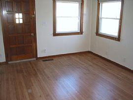 Delightful 2 Bedroom Home with Old Time Charm with Updates in Brownsburg, IN (Photo 2 of 10)