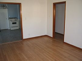 Delightful 2 Bedroom Home with Old Time Charm with Updates in Brownsburg, IN (Photo 4 of 10)