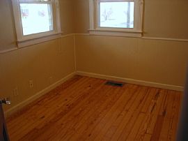 Delightful 2 Bedroom Home with Old Time Charm with Updates in Brownsburg, IN (Photo 7 of 10)