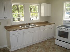 Remodeled 3 Bedroom Home with 912 Sq. Ft. - $775 in Decatur, GA (Photo 2 of 4)