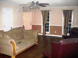 Superb 3 Bedroom Home 20 Min. to Fort Jackson/Columbia in Elgin, SC (Photo 6 of 7)