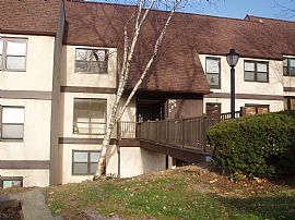 Spacious 2 Bedroom Condo with Pools, Parking, and Nightlife! in Philadelphia, PA