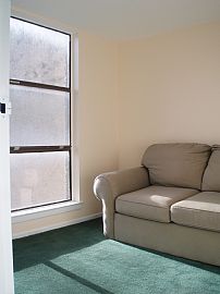 Spacious 2 Bedroom Condo with Pools, Parking, and Nightlife! in Philadelphia, PA (Photo 2 of 9)