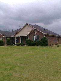 Convenient 4 Bedroom Home with Split Floor Plan in Priceville  in Decatur, AL (Photo 2 of 2)