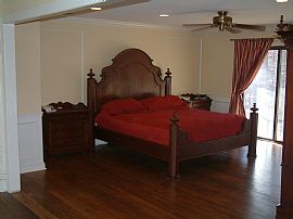 Exquisite 4 Bedroom Home - Perfect Place to Call Home in Alexandria, VA (Photo 12 of 12)