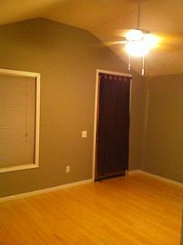 Bright, Beautiful 3 Bedroom Home with Vaulted Ceilings in Hammond, IN