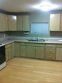 Bright, Beautiful 3 Bedroom Home with Vaulted Ceilings in Hammond, IN (Photo 7 of 7)