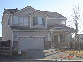 Marvelous 4 Bedroom Home with Finished Walkout Basement in Aurora, CO