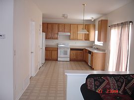 Marvelous 4 Bedroom Home with Finished Walkout Basement in Aurora, CO (Photo 2 of 4)