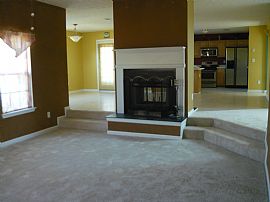 Beautiful, Contemporary 4 Bedroom Home with Privacy in Snellville, GA (Photo 4 of 5)