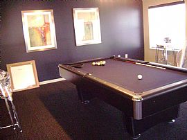 Great 1 Bedroom Apartment with Free Carport! in Overland Park, KS (Photo 4 of 4)