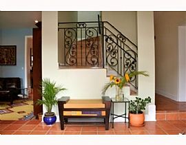 Luxurious 3 Bedroom Executive Home with Huge Kitchen in Coral Gables, FL (Photo 3 of 4)