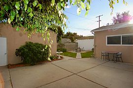 Spacious 4 Bedroom Home - Faces Penmar Golf Course in Venice, CA (Photo 1 of 6)