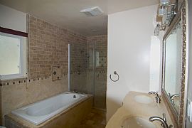 Spacious 4 Bedroom Home - Faces Penmar Golf Course in Venice, CA (Photo 5 of 6)