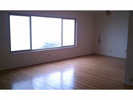 Beautiful, Huge 3 Bedroom Single Family Home in Southern Hill in Daly City, CA (Photo 4 of 5)