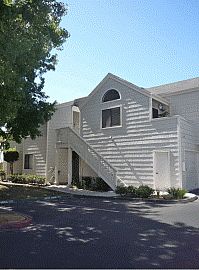 Quiet 1 Bedroom Condo with Attached Garage in San Diego, CA