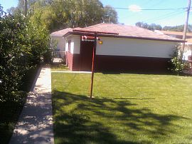 Handsome 4 Bedroom Home with Basement in Calumet Park, IL (Photo 4 of 6)