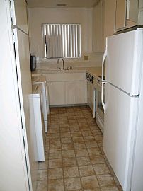 Comfy 2 Bedroom Townhouse with Pool in University City in San Diego, CA (Photo 3 of 3)