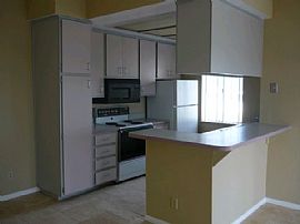 3 Bedroom Point Loma Townhouse with Amazing View in San Diego, CA (Photo 3 of 3)