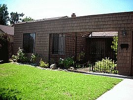 Comfortable 3 Bedroom with Open Floor Plan Home on Cul-De-Sac in San Diego, CA