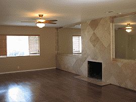 Stunning 5 Bedroom Home with New Carpet in Bixby Knolls  in Long Beach, CA (Photo 2 of 3)