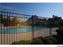 2 Bedroom Townhouse with Huge Kitchen - Great Rental in Charlotte, NC (Photo 10 of 10)