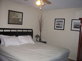 Home with 3 Bedrooms in Parkway School District in Ballwin, MO (Photo 8 of 9)