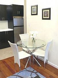 Newly Renovated 1 Bedroom Apartment with Old-World Craftsmanship in Manhattan, NY (Photo 4 of 6)