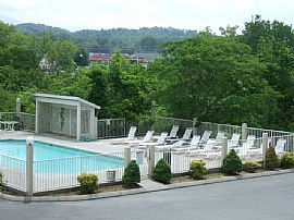 Affordable Luxury Condo-Style Apartment  in Sevierville, TN
