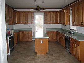 Nice 3 Bedroom Brick Home - Newly Painted with Large Kitchen in Dacula, GA (Photo 2 of 4)