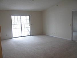 Spacious 2 Bedroom Condo with Elevator Access! in Groesbeck, OH (Photo 2 of 4)