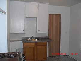 Excellent 1 Bedroom Apartment with Bus Stop Steps Away in Harvey, IL (Photo 2 of 5)