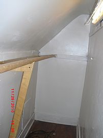 Excellent 1 Bedroom Apartment with Bus Stop Steps Away in Harvey, IL (Photo 5 of 5)