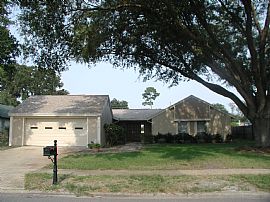 Attractive 4 Bedroom Pool Home in Seminole City in Winter Springs, FL
