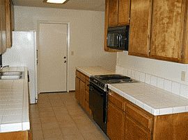 Pristine 3 Bedroom Home with Open Floor Plan in Sacramento, CA (Photo 3 of 3)