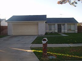 Newly Remodeled 4 Bedroom Home with 2 Car Garage - Pets Ok in Riverside, CA (Photo 3 of 8)