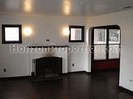 Dazzling 2 Bedroom with Great Fireplace in North Sacramento, CA (Photo 3 of 3)