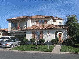 Spectacular 5 Bedroom Mansion Home with Bonus Room in Sacramento, CA