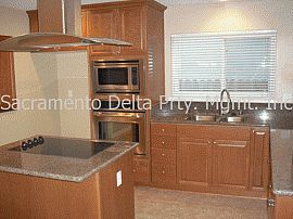 Adorable 4 Bedroom Home with Remodeled Kitchen in Sacramento, CA (Photo 2 of 2)